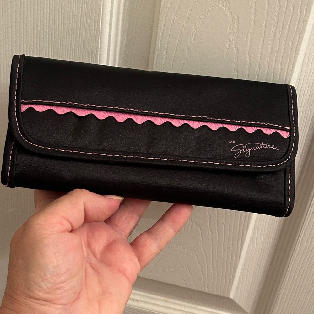 Mary Kay Signature Black and Pink Makeup Brush Clutch